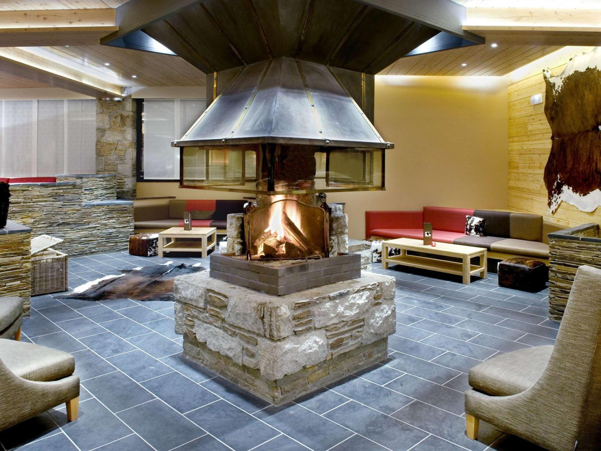 Mercure Saint-Lary Εξωτερικό φωτογραφία